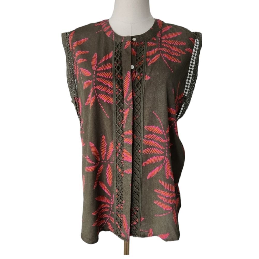 NWOT a new day brand sleeveless top - Size Medium